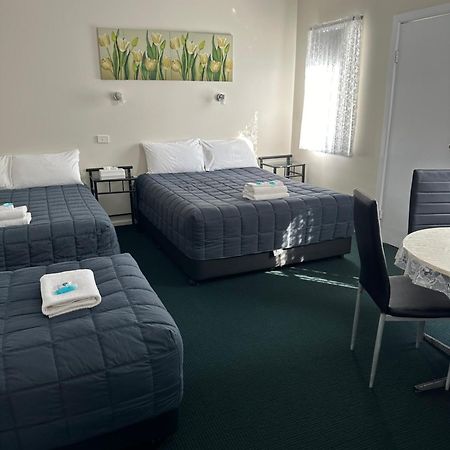 Fairway Lodge Motel Кемпси Экстерьер фото